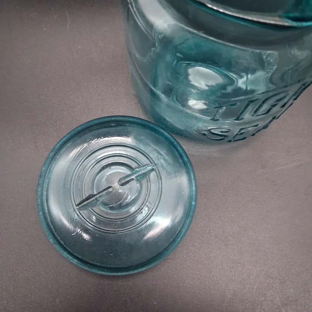 Tight Seal antique aqua